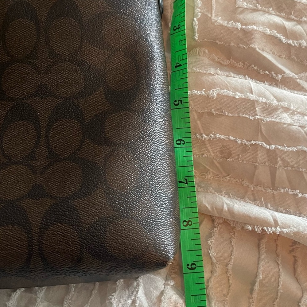 Coach Black and Brown Signature Bag leather crossbody in great condition - Picture 11 of 16